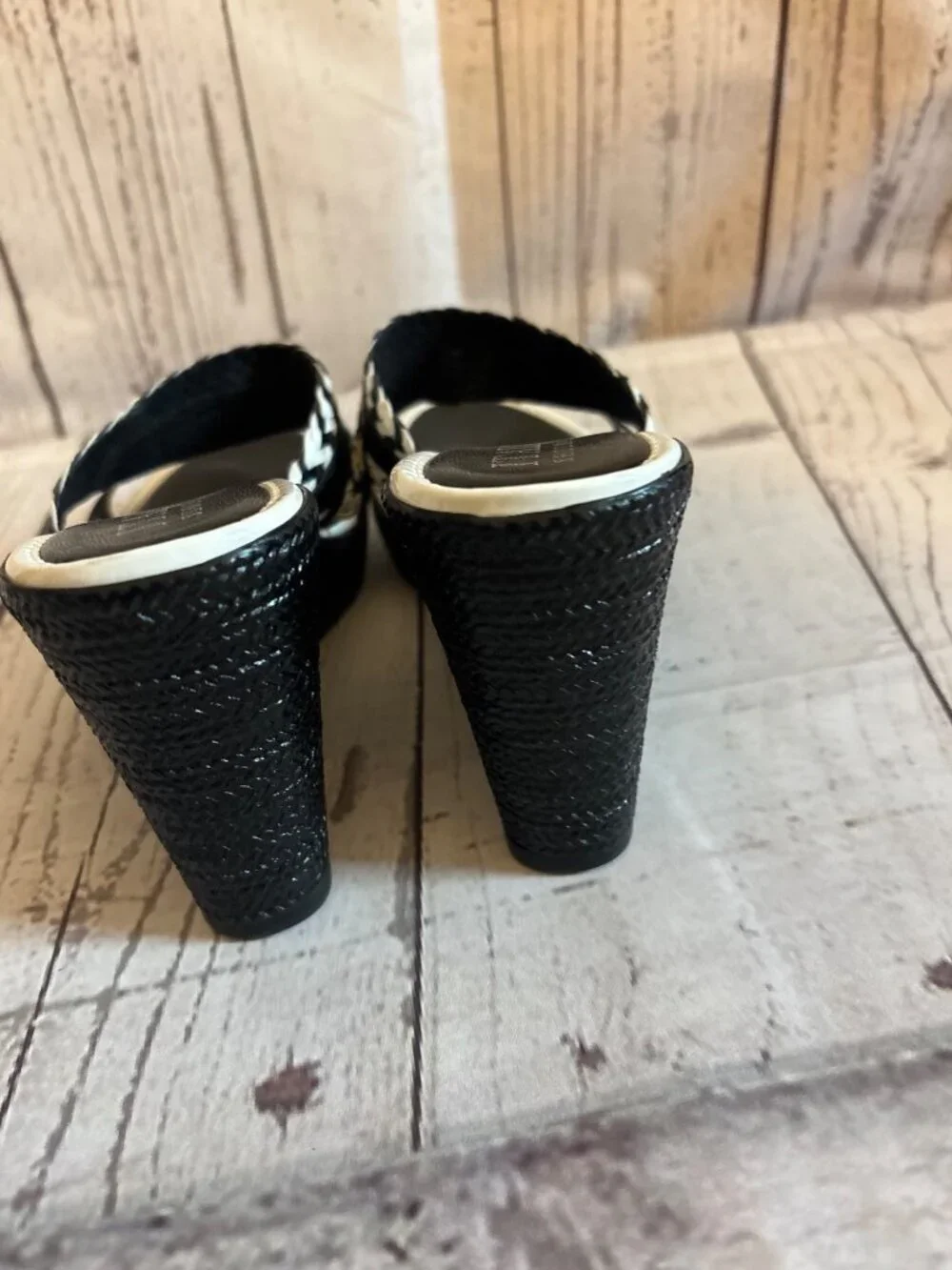 Italian Shoemakers Made In Italy Wedge Heel  Black & White Slide Sandals Shoes S